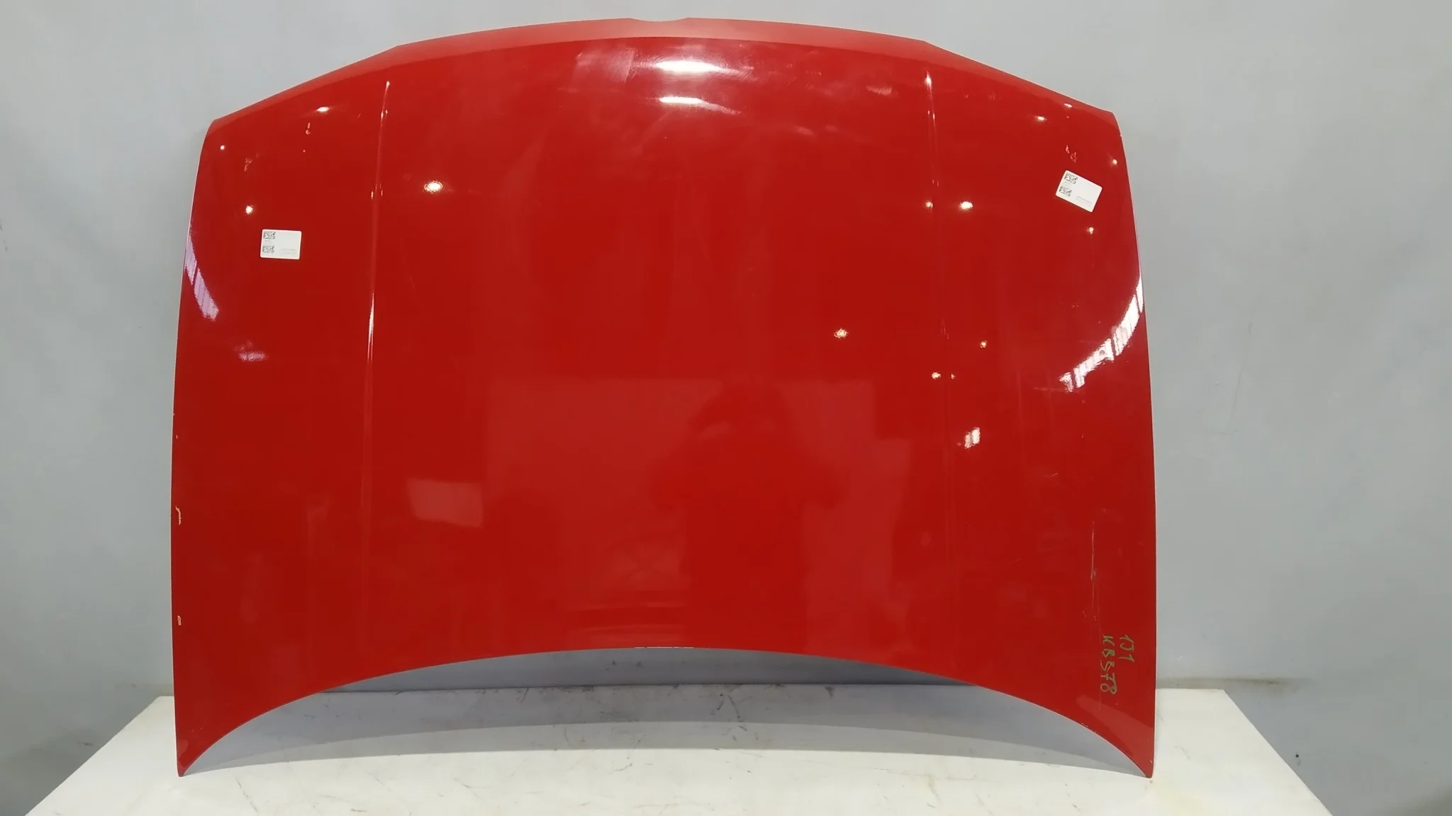 КАПОТ VOLKSWAGEN 1J0823031B красный, LB7Z KB378