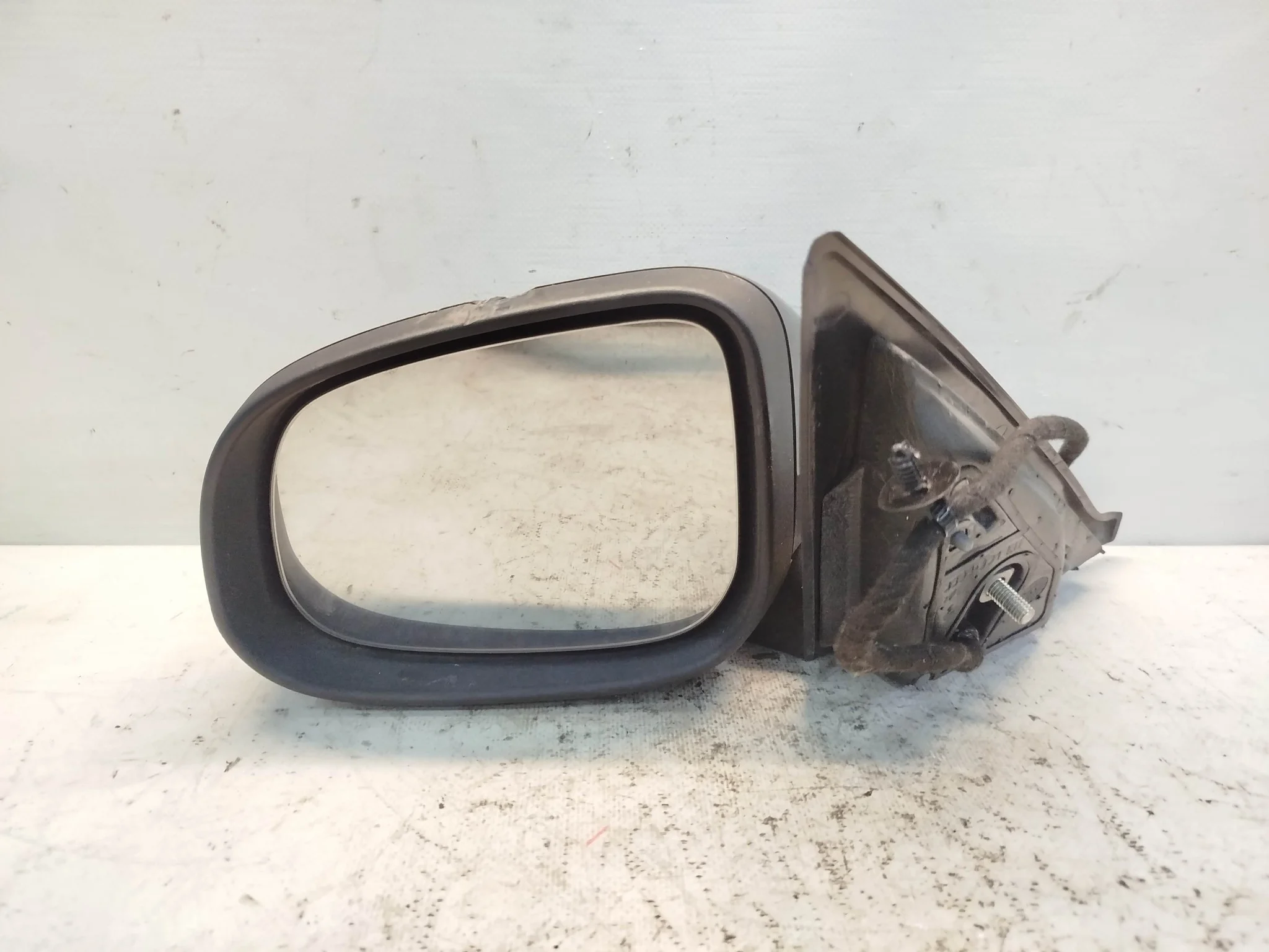 ЗЕРКАЛО VOLVO ЛЕВО 30744587 черный KB626