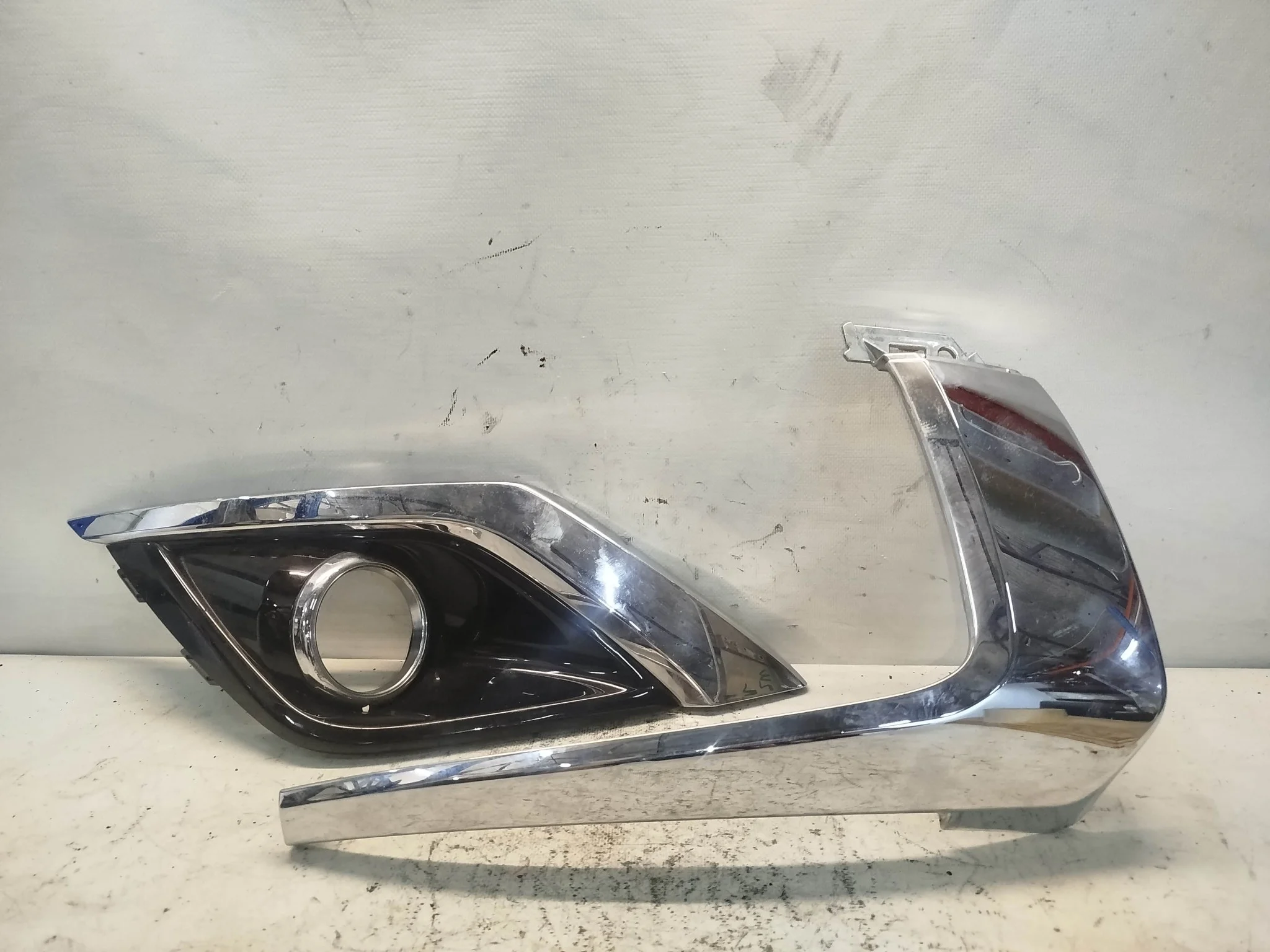 МОЛДИНГ НА БАМПЕР MITSUBISHI OUTLANDER GF2W GF3W GF4W GF6W GF7W GF8W GG2W GG3W ПЕРЕДНИЙ ЛЕВЫЙ 6407A145 3 МОДЕЛЬ КОМПЛЕКТ 2 ШТ.