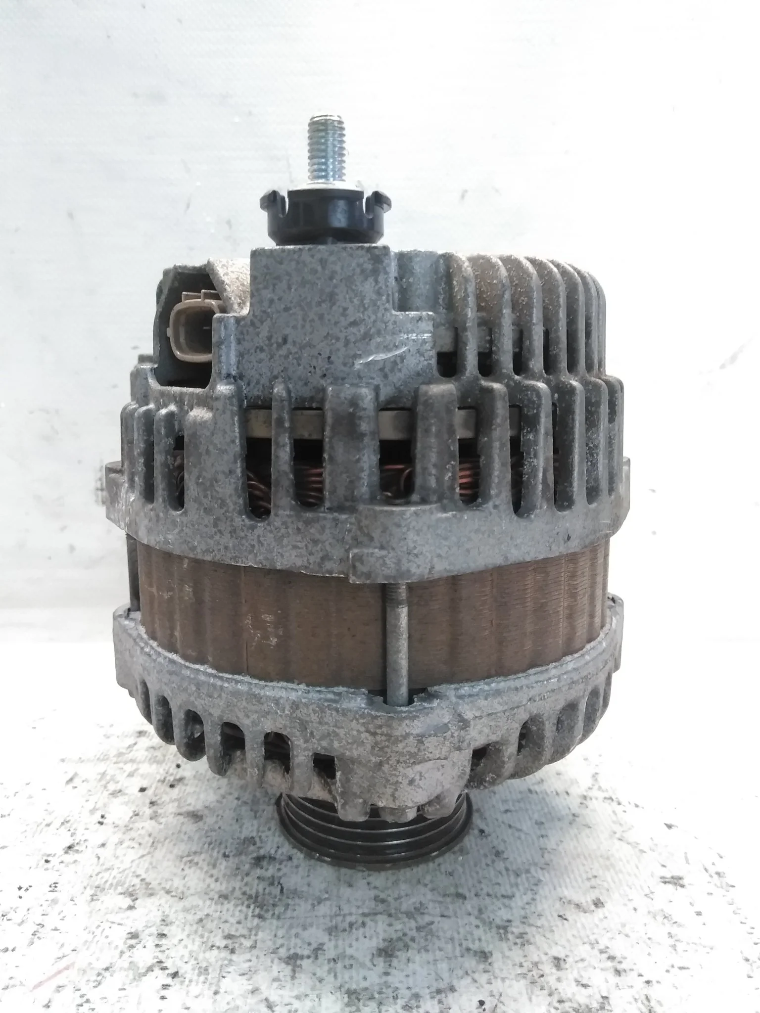 ГЕНЕРАТОР NISSAN MAZDA 231001KA1A D4202