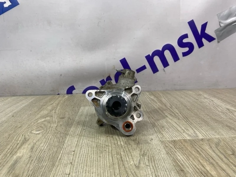 Вакуумный насос Mitsubishi Pajero 2009