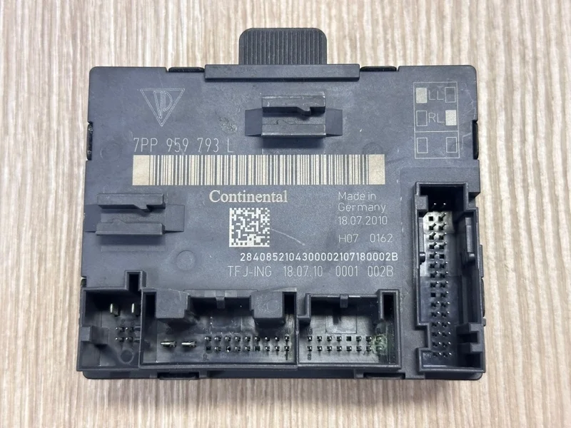 Блок управления двери Porsche Cayenne 2011 958 (92A)