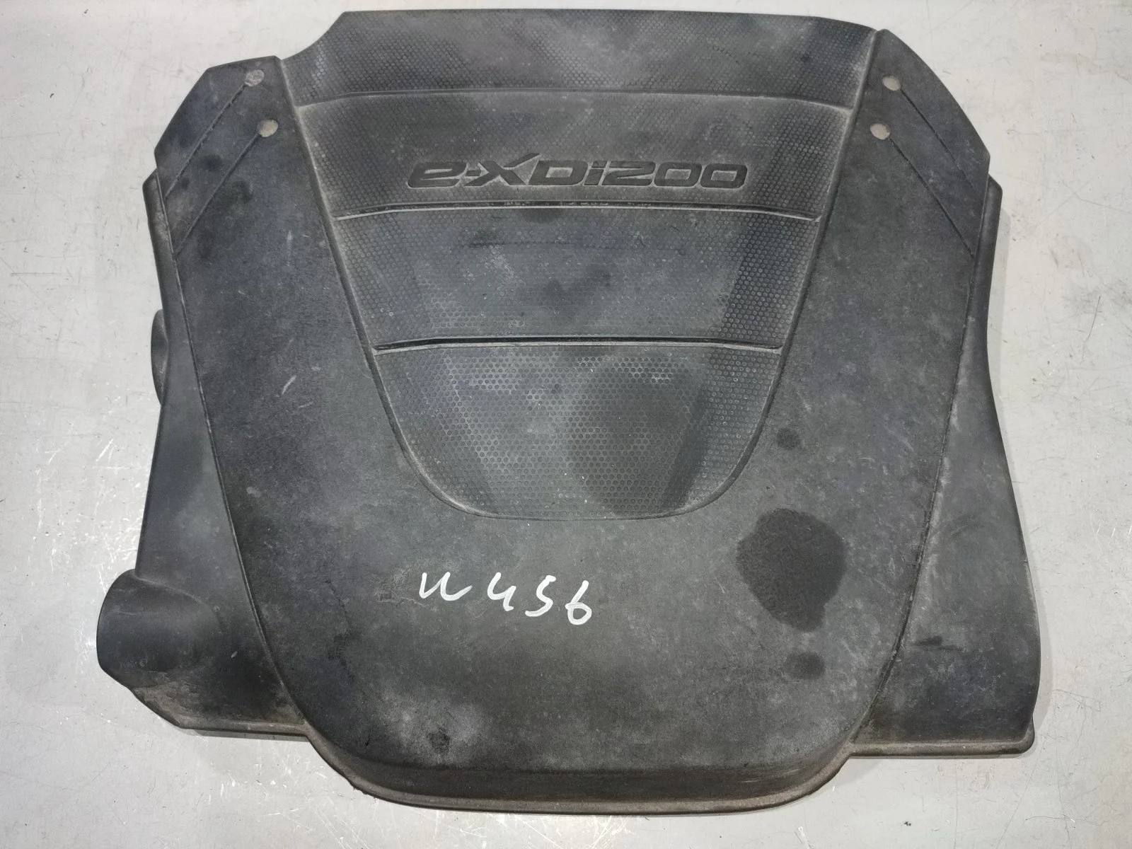 Крышка двигателя декоративная SsangYong Actyon 2012 C200