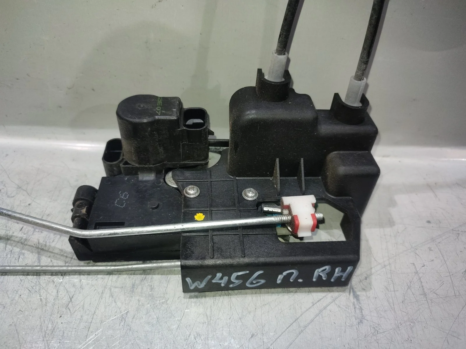 Замок двери SsangYong Actyon 2012 C200