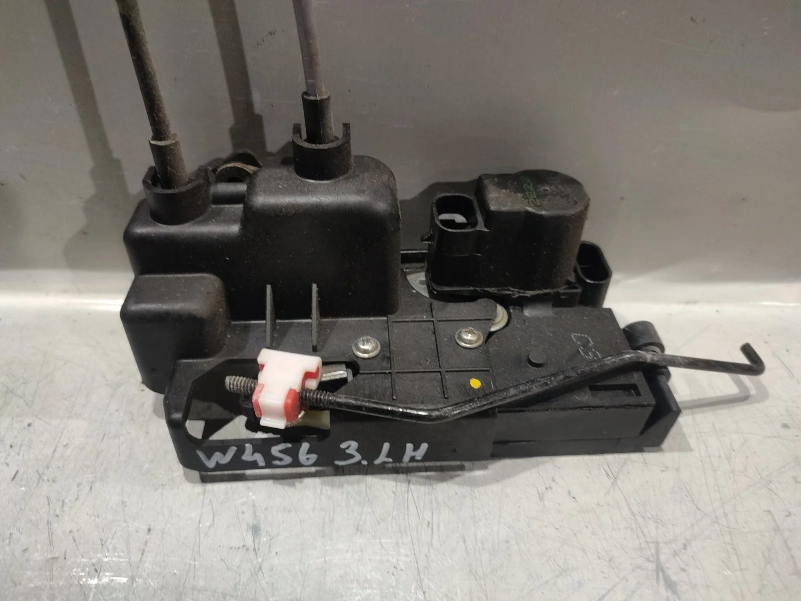 Замок двери SsangYong Actyon 2012 C200