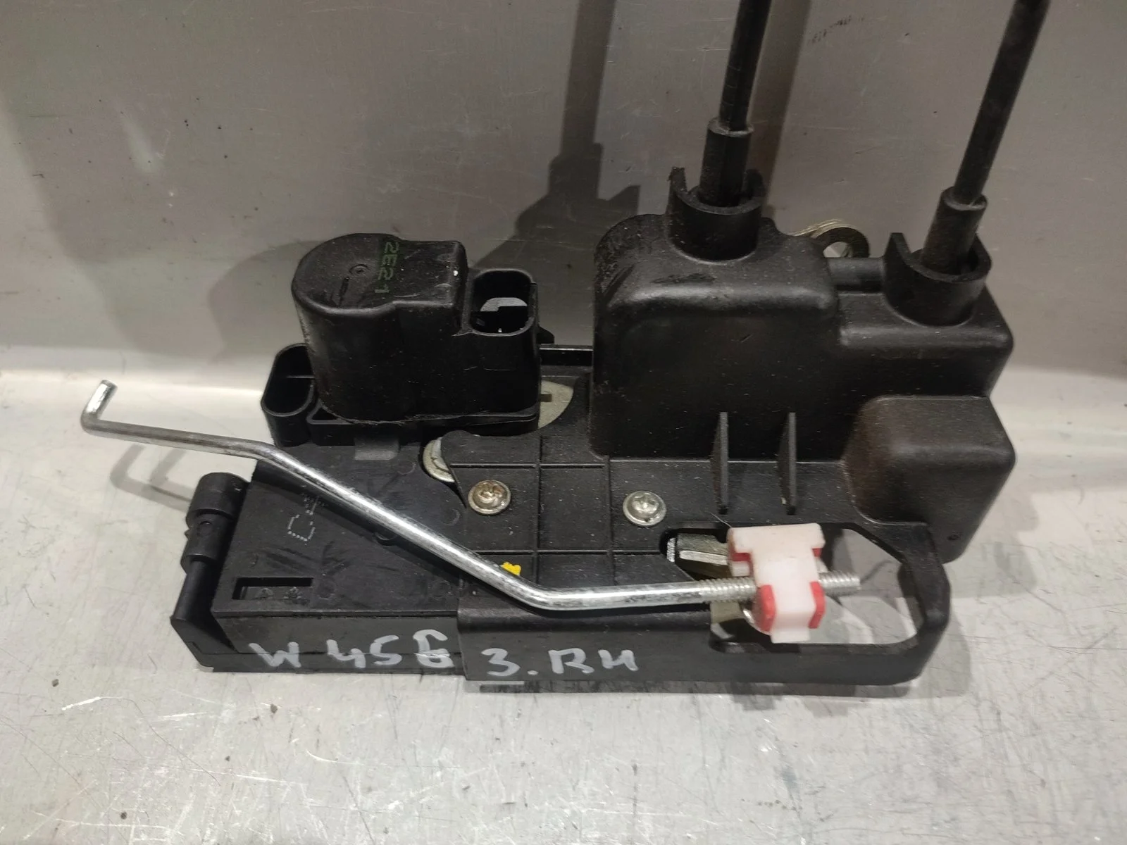 Замок двери SsangYong Actyon 2012 C200