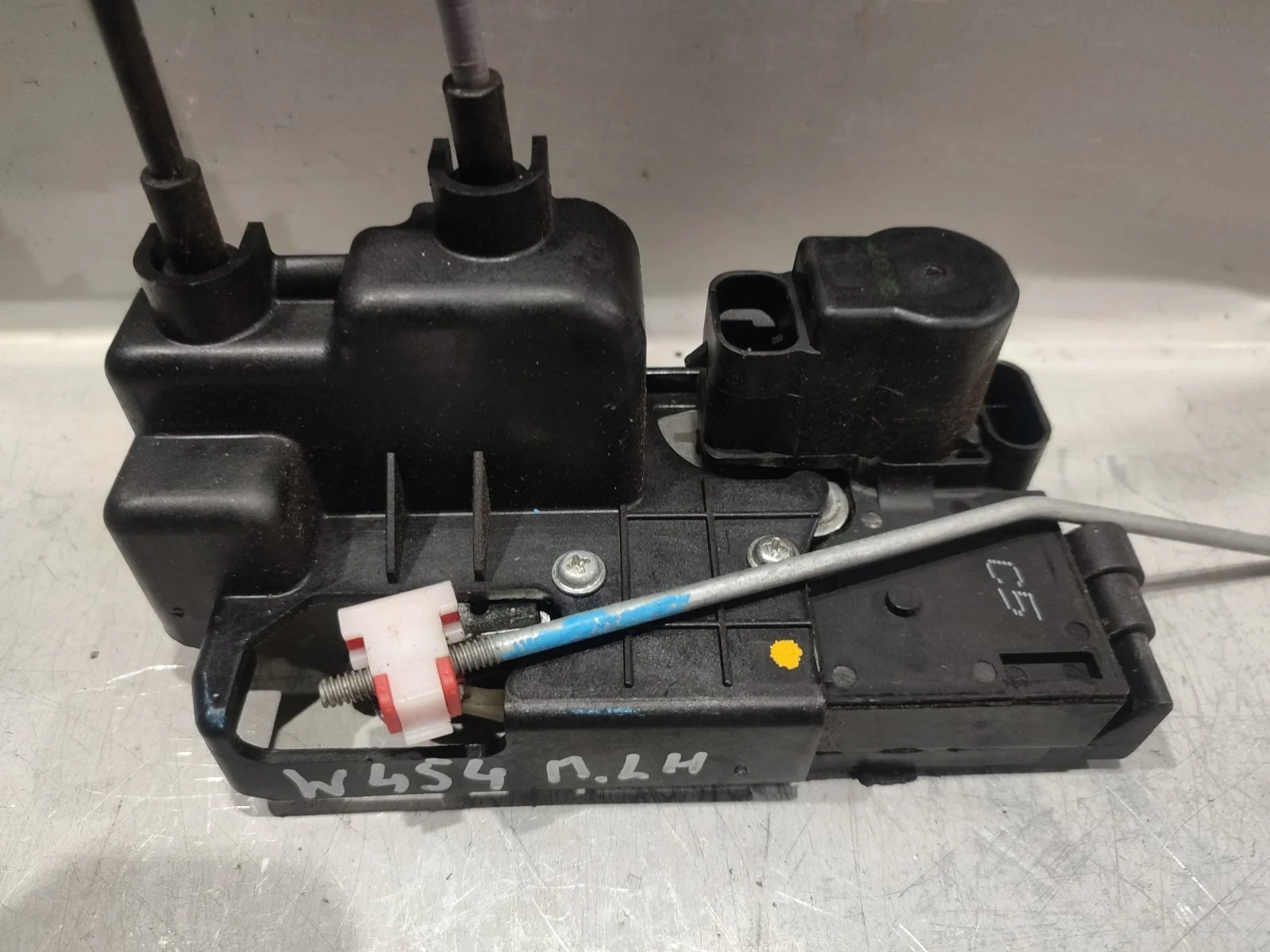 Замок двери SsangYong Actyon 2014 C200