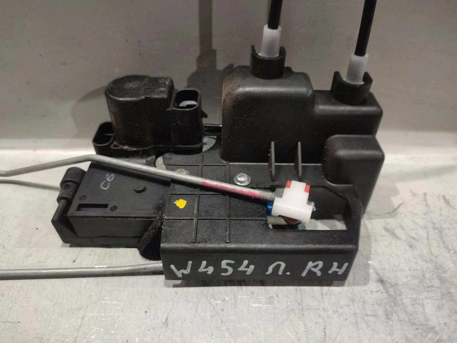 Замок двери SsangYong Actyon 2014 C200