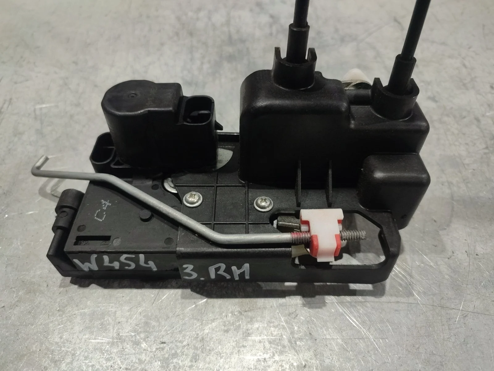 Замок двери SsangYong Actyon 2014 C200