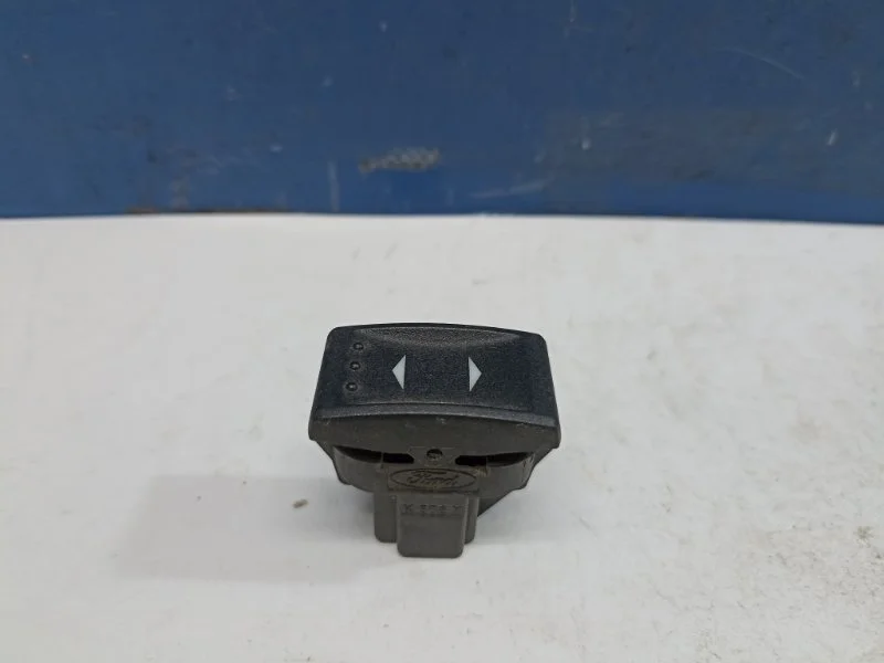 Кнопка стеклоподъемника Ford Mondeo 3 2006 1428969