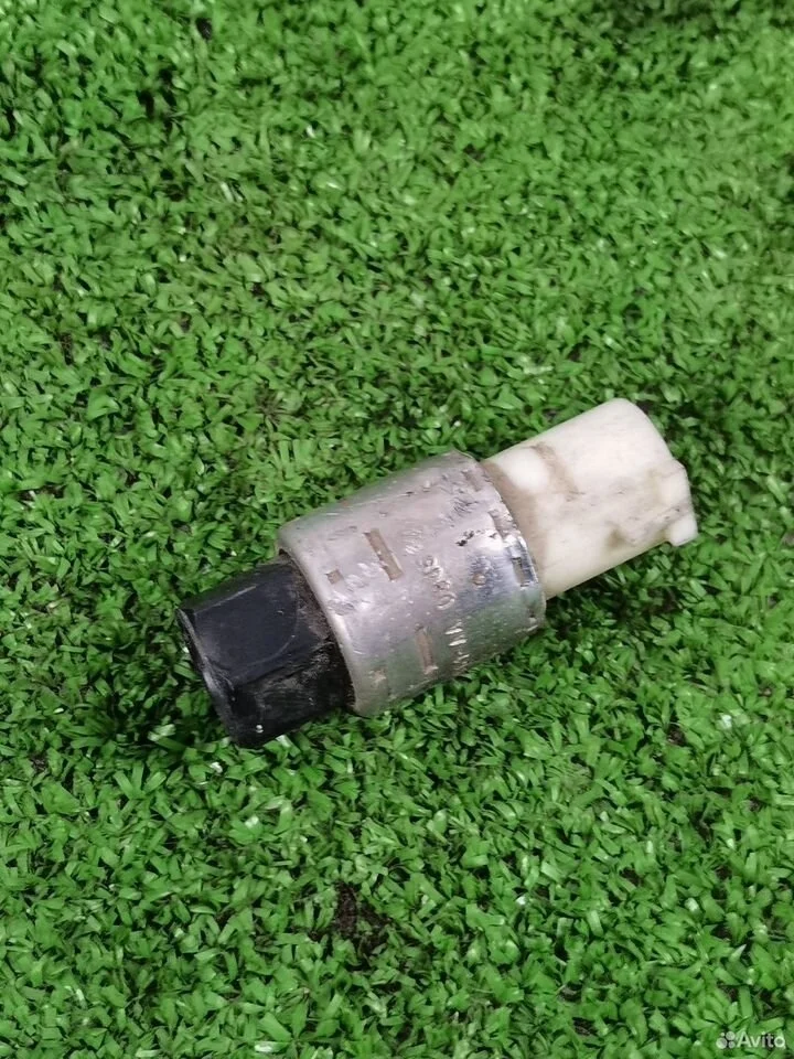 Датчик давления кондиционера ford 1016565