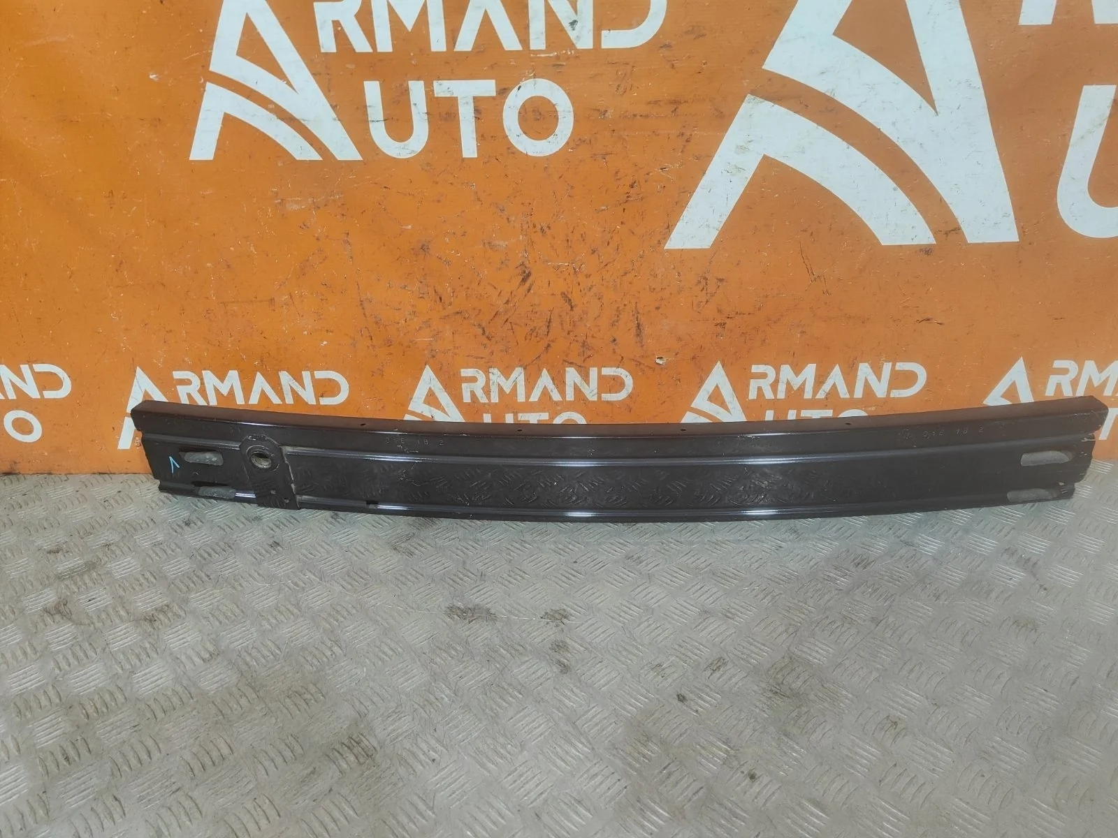 Усилитель бампера Nissan Qashqai 2013-2022 j11