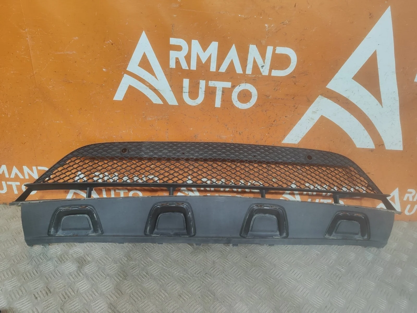 Решетка бампера Mercedes GLC-Class 2015-2019 X253