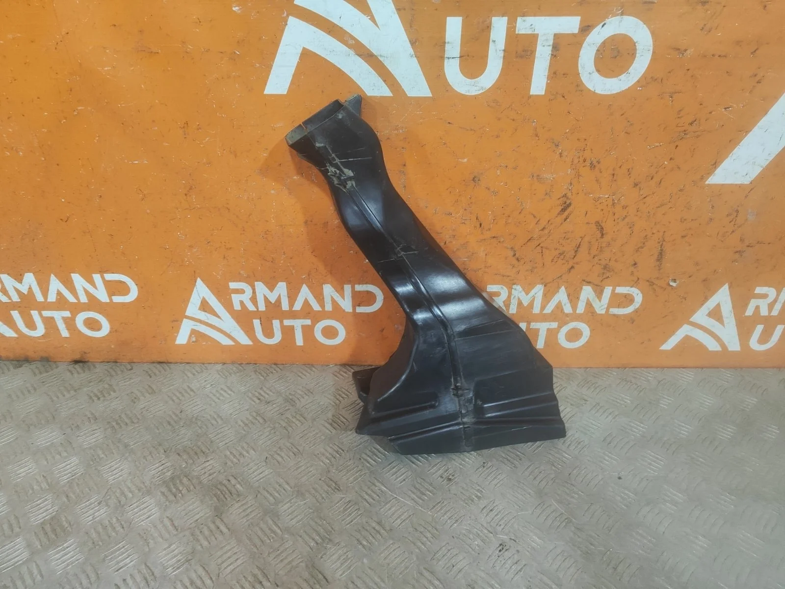 Воздуховод тормозов BMW X6 2014-2019 F16