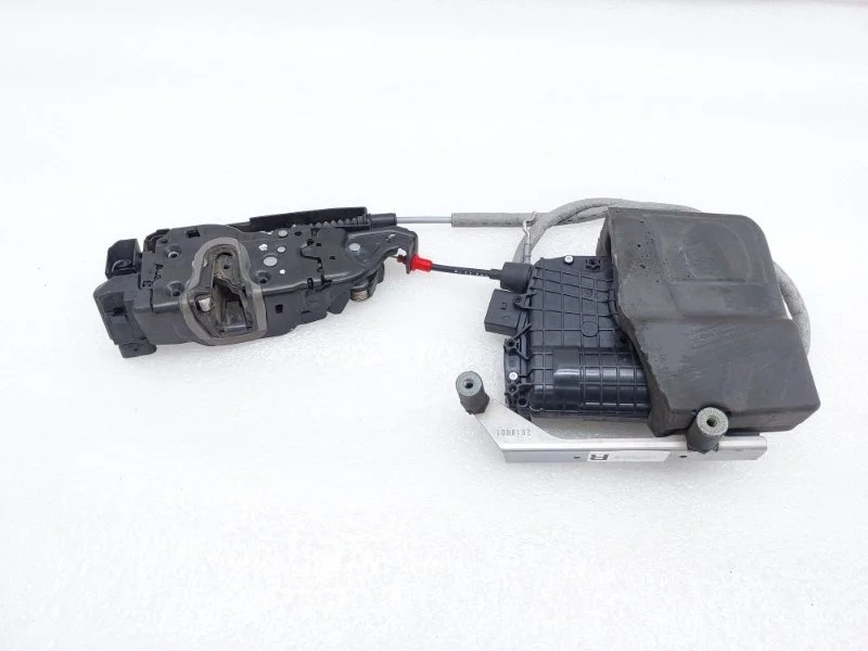 Замок двери Mercedes-Benz V-Class W447