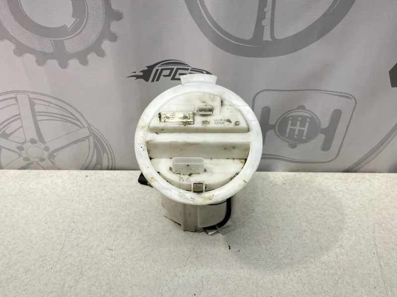 Топливный насос Mercedes-benz 2010 W204