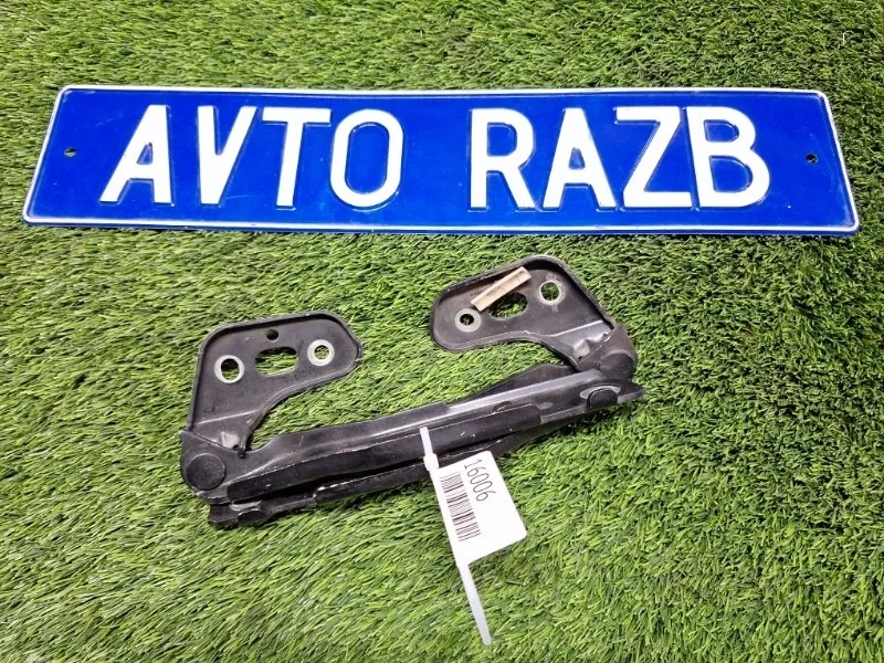 Петля капота Audi A6 2005 4F0823301 C6 AUK 3.2, передняя