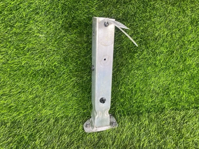 Лонжерон Audi A8 2013 4H0806064E D4 CEU 4.0T, передний правый