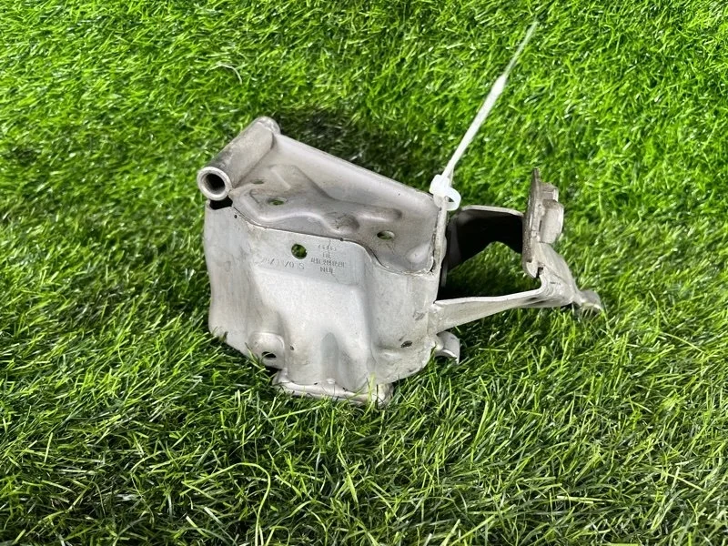 Кронштейн опоры двигателя Audi A8 2013 4H0399059C D4 CEU 4.0T