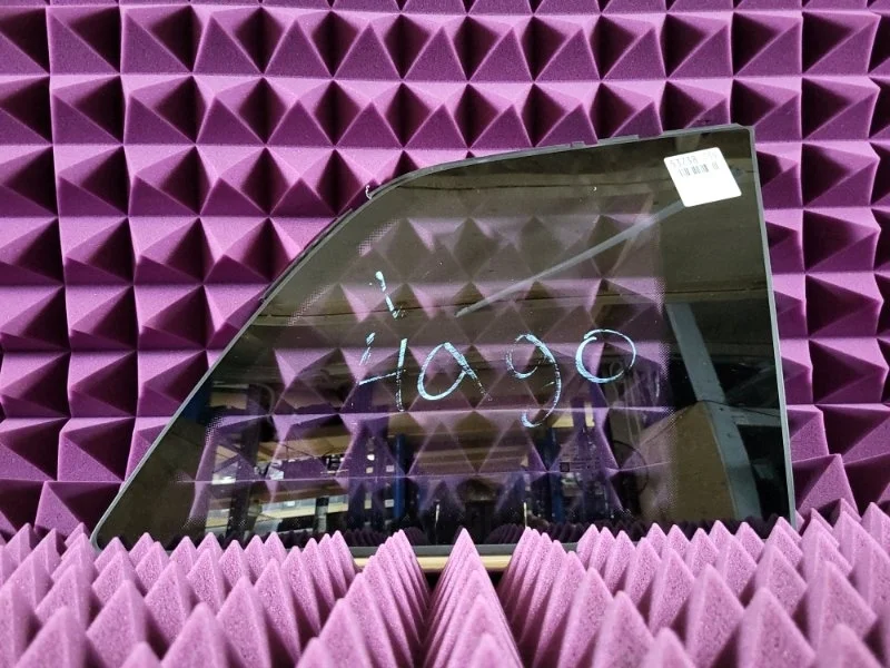 Стекло двери Opel Zafira B 13123940 L75 Z22YH, заднее правое