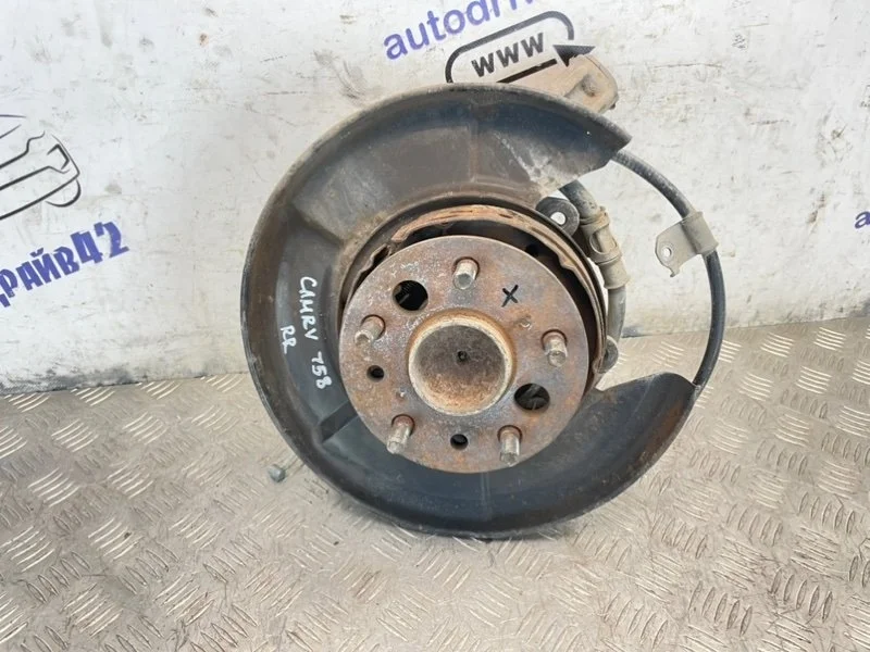 поворотный кулак Toyota Camry 2008 ACV40 2AZ-FE
