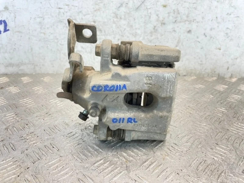 суппорт тормозной toyota corolla 2008 ZZE150L 4ZZFE