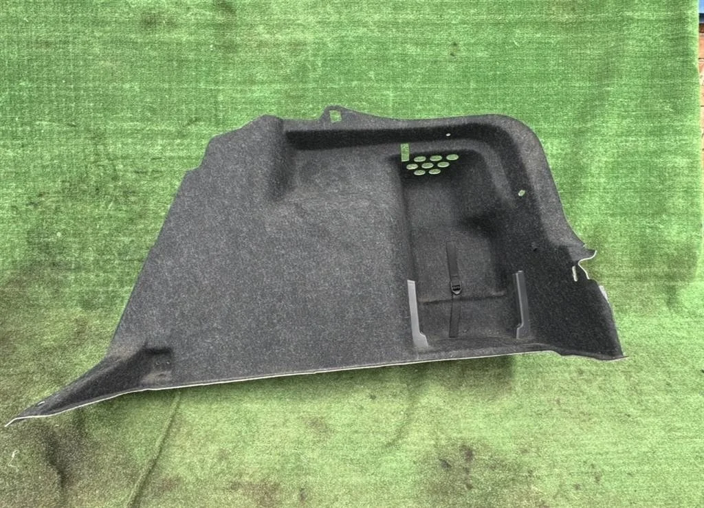 Б.у. обшивка багажника SKODA RAPID SKODA RAPID