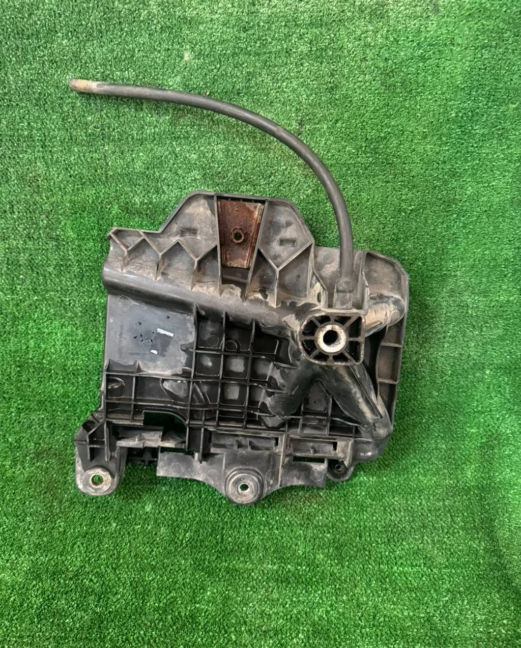 Б.у. площадка под аккумулятор SKODA RAPID SKODA RAPID