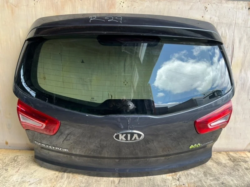 Дверь багажника Kia Sportage 2011 737003U010 SL D4FD