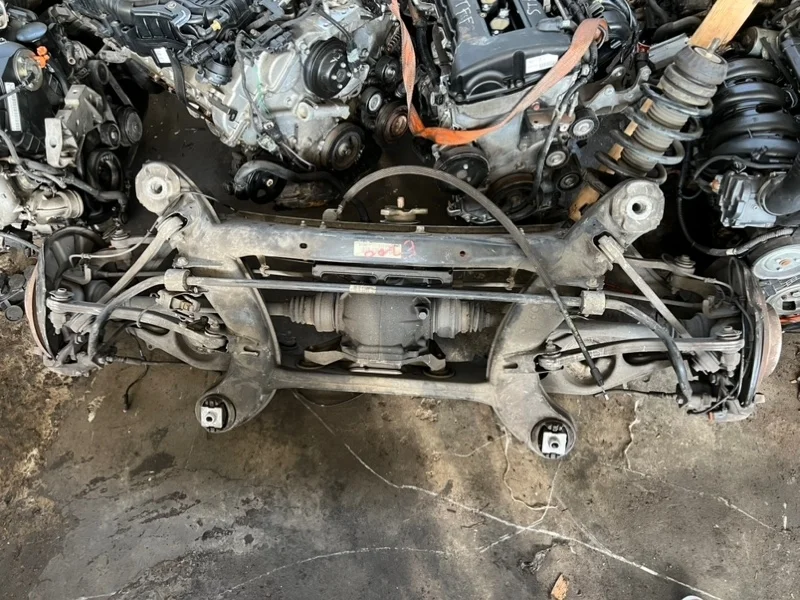 Балка подвески Mercedes-Benz E-Class 2014 A2043500514 W212 M274, задняя