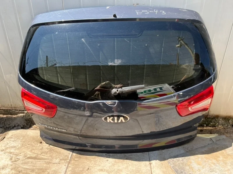 Дверь багажника Kia Sportage 2013 737003W010 SL D4HA