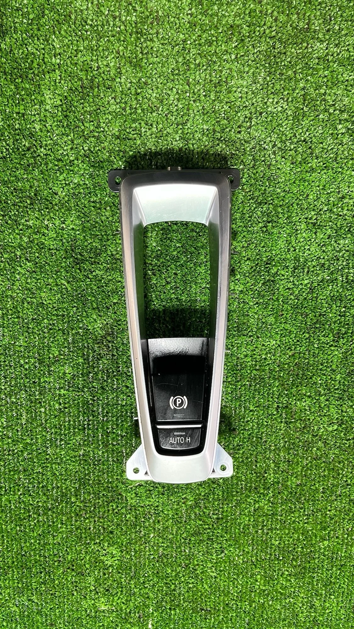 Кнопка стояночного тормоза BMW X6 M, F86 2017