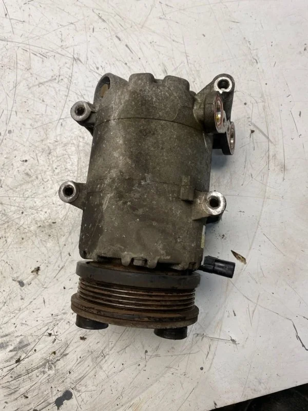 Компрессор кондиционера Ford Focus 2 1368905 QQDB