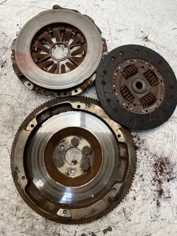 Маховик РКПП Opel MERIVA 90536140 A Z16XE