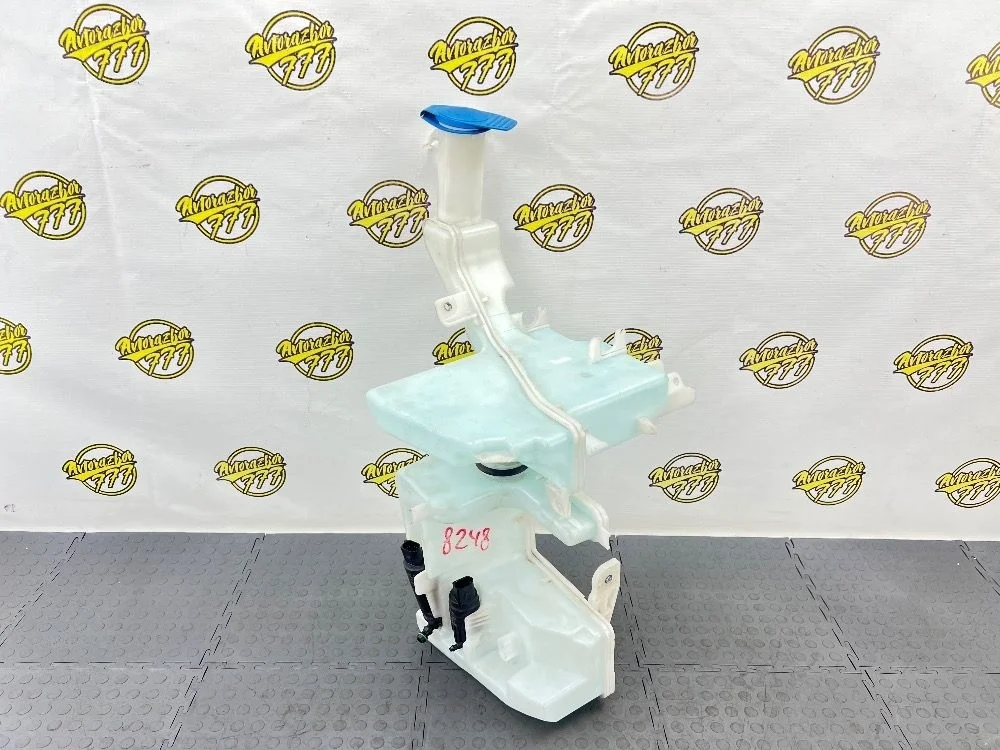 Бачок омывателя лобового стекла Volkswagen Passat CC B6 рестайлинг (2012—2017)