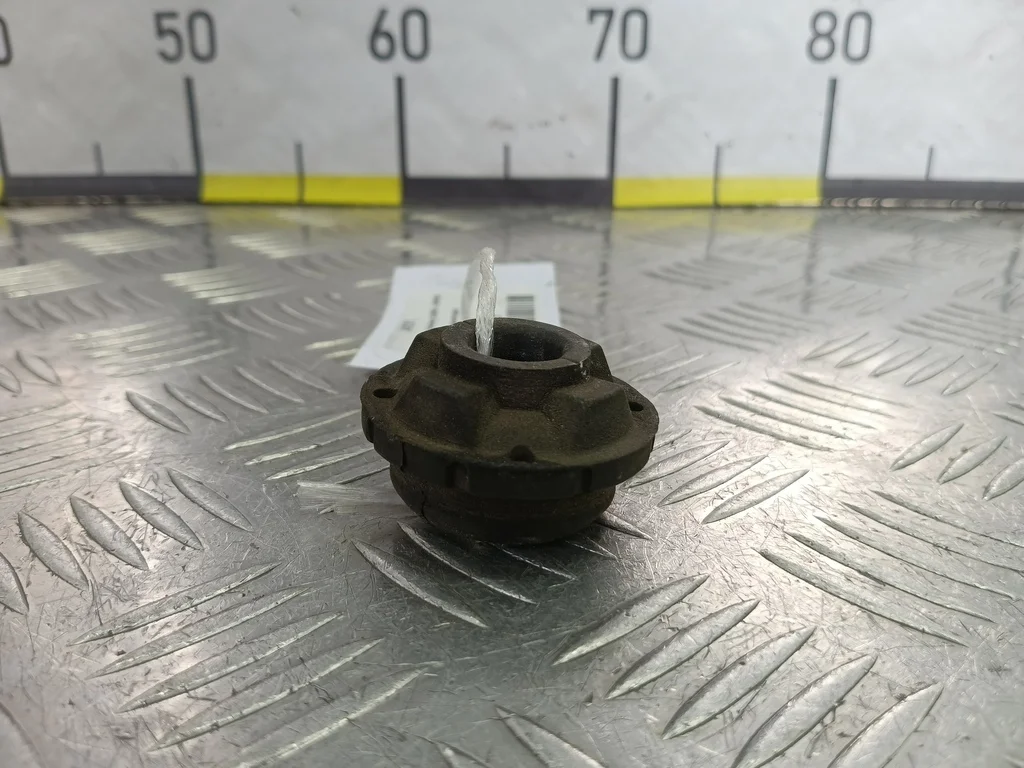 Подушка радиатора MAZDA 3 BK рестайлинг (2006—200