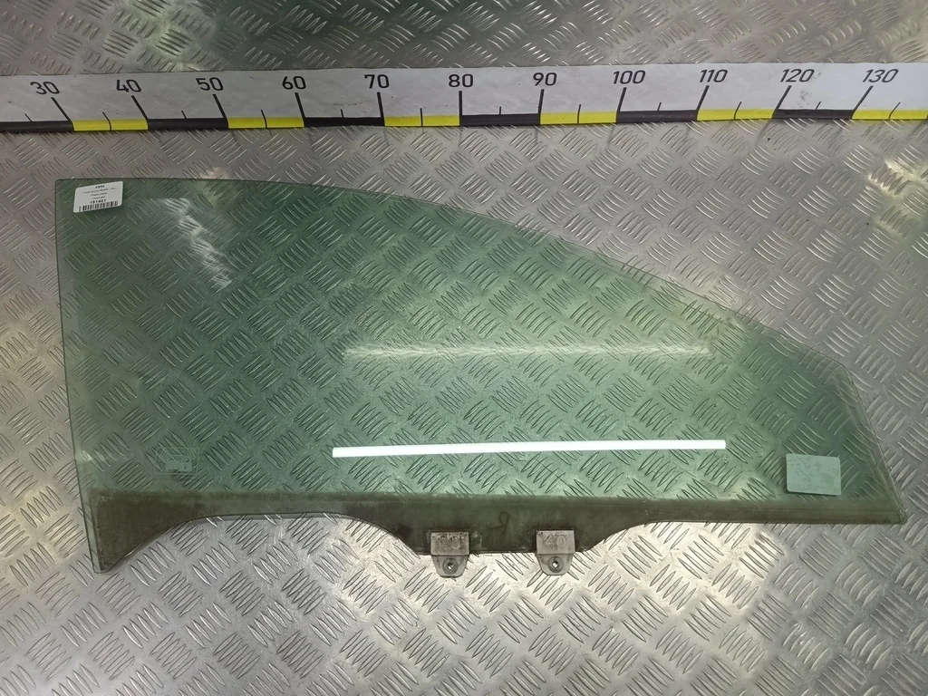 Стекло двери передней правое HONDA Accord VIII (2