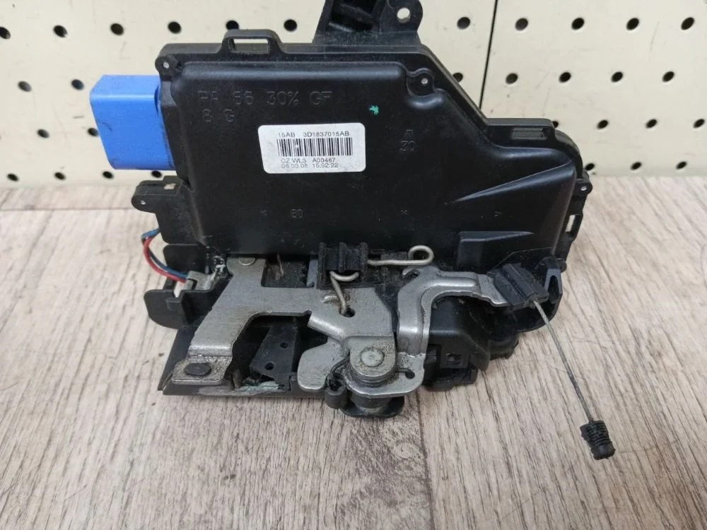 Замок двери Skoda Octavia II (2004—2009) Octavia II (2004—2009) 1K2