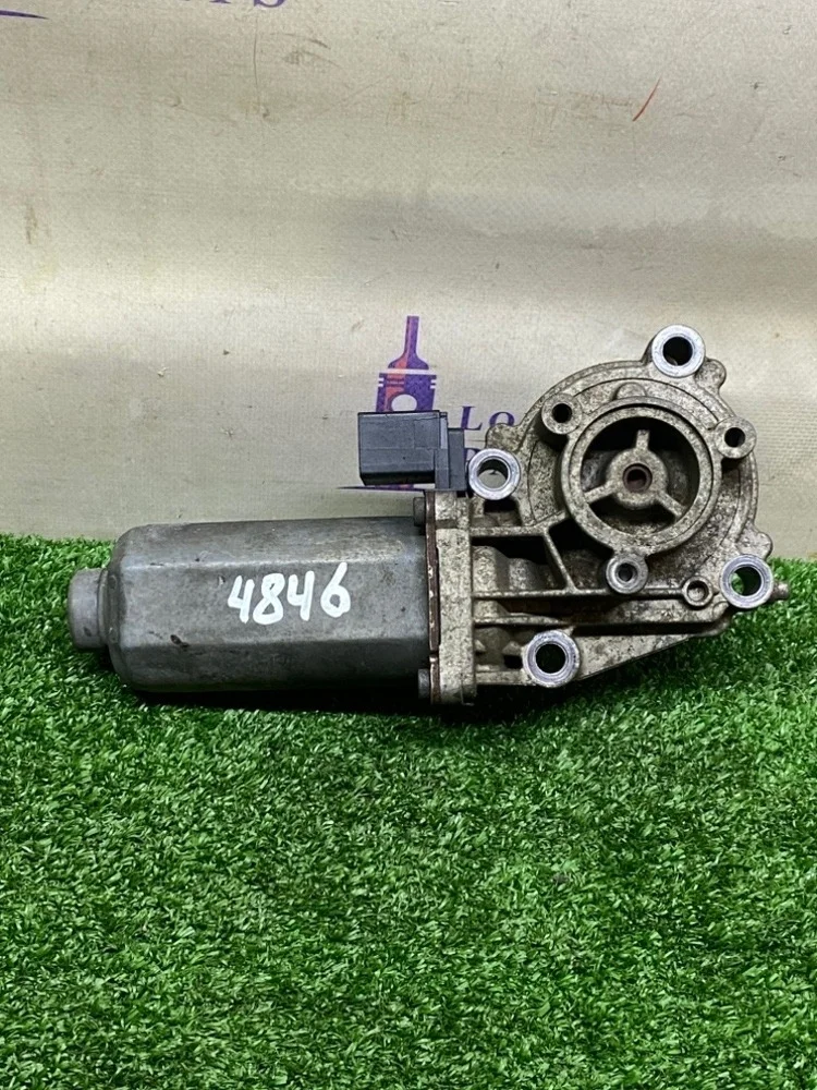 Серводвигатель раздатки BMW X5 3.0i E53