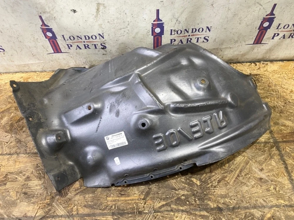 Подкрылок BMW F30