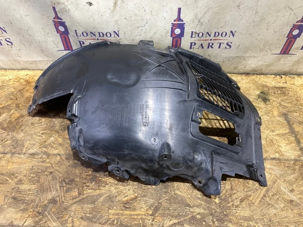 Подкрылок BMW F01