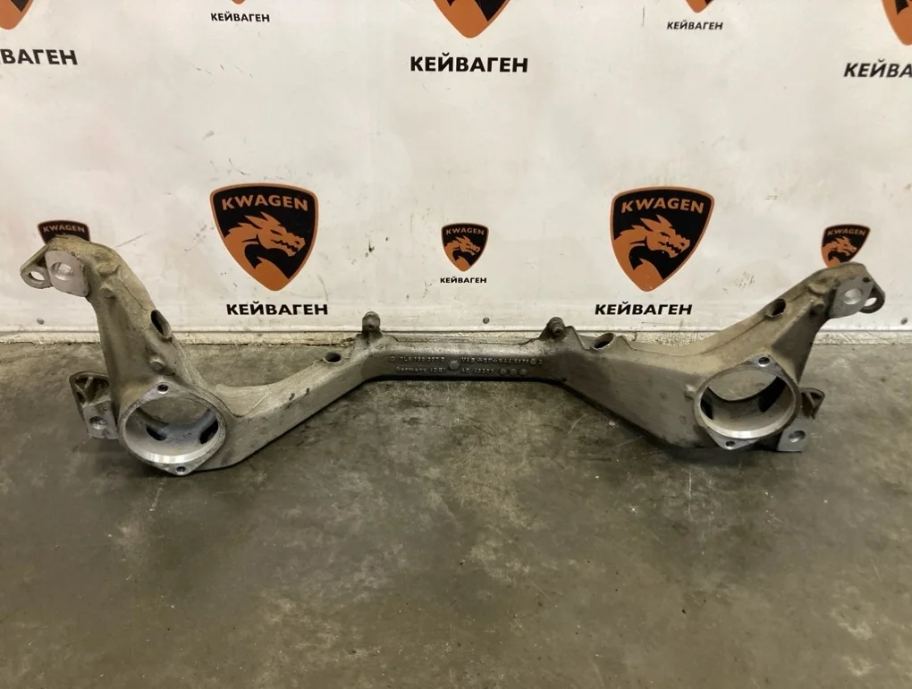 Кронштейн опоры двигателя Volkswagen Touareg 2008 7L