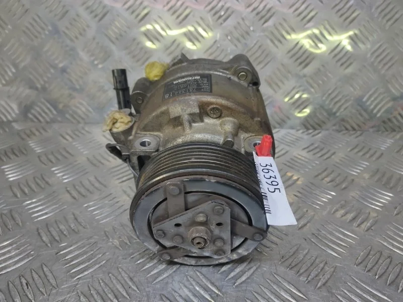 Компрессор кондиционера Mitsubishi Outlander