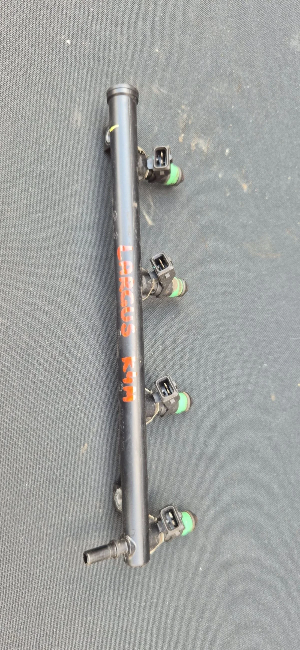 Рейка топливная (рампа) для VAZ Lada Largus 2012