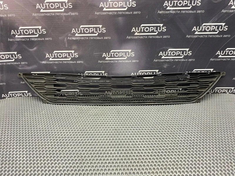 Решетка в бампер Kia Ceed 2011 865221H500 ED УНИВЕРСАЛ G4GC, передняя