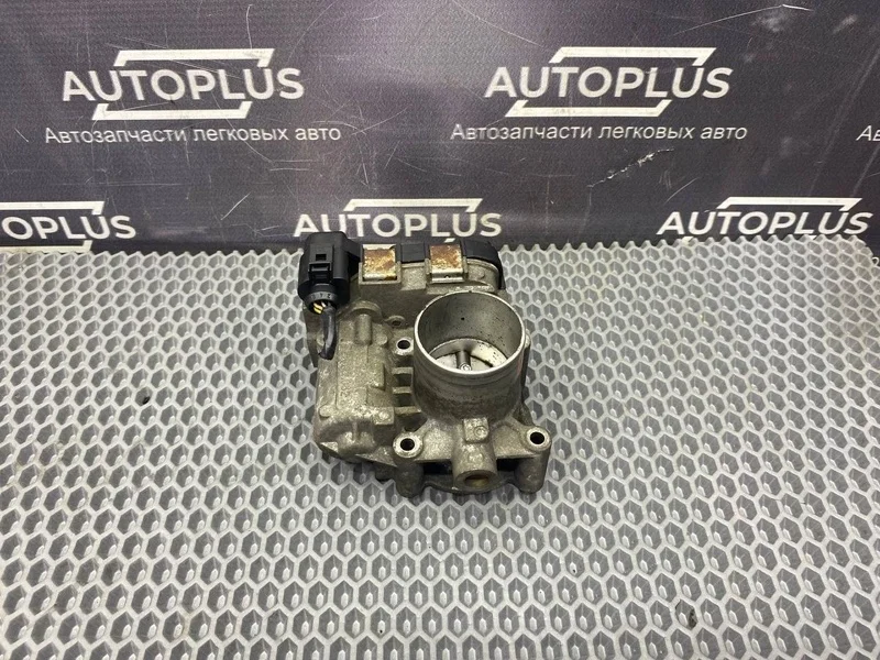 Дроссельная заслонка Volkswagen Golf 2007 03C133062 ХЕТЧБЕК 1.4 BCA