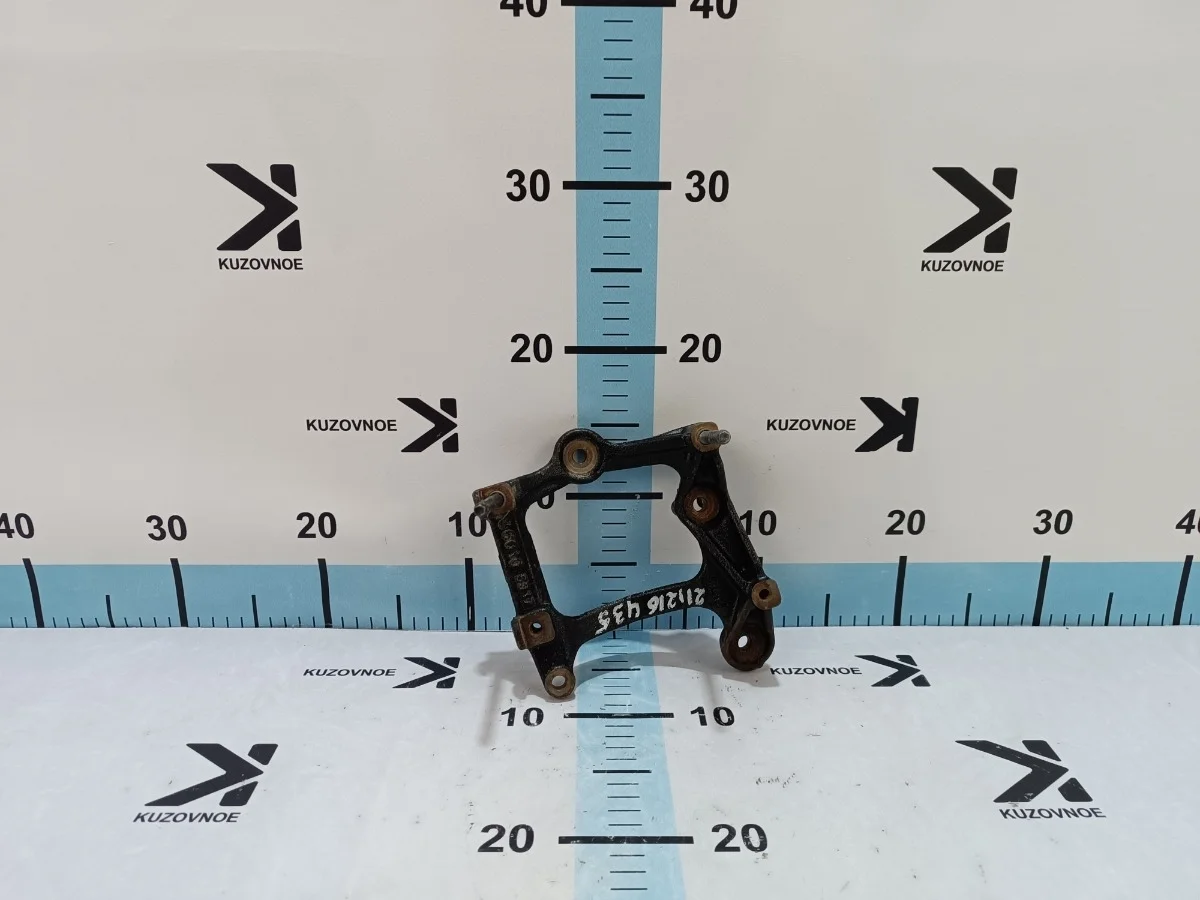 Кронштейн кондиционера Toyota Camry 2015 XV55