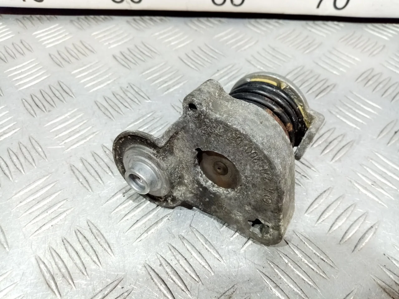 [Б/У] Натяжитель ремня [Код: 00638172 ]