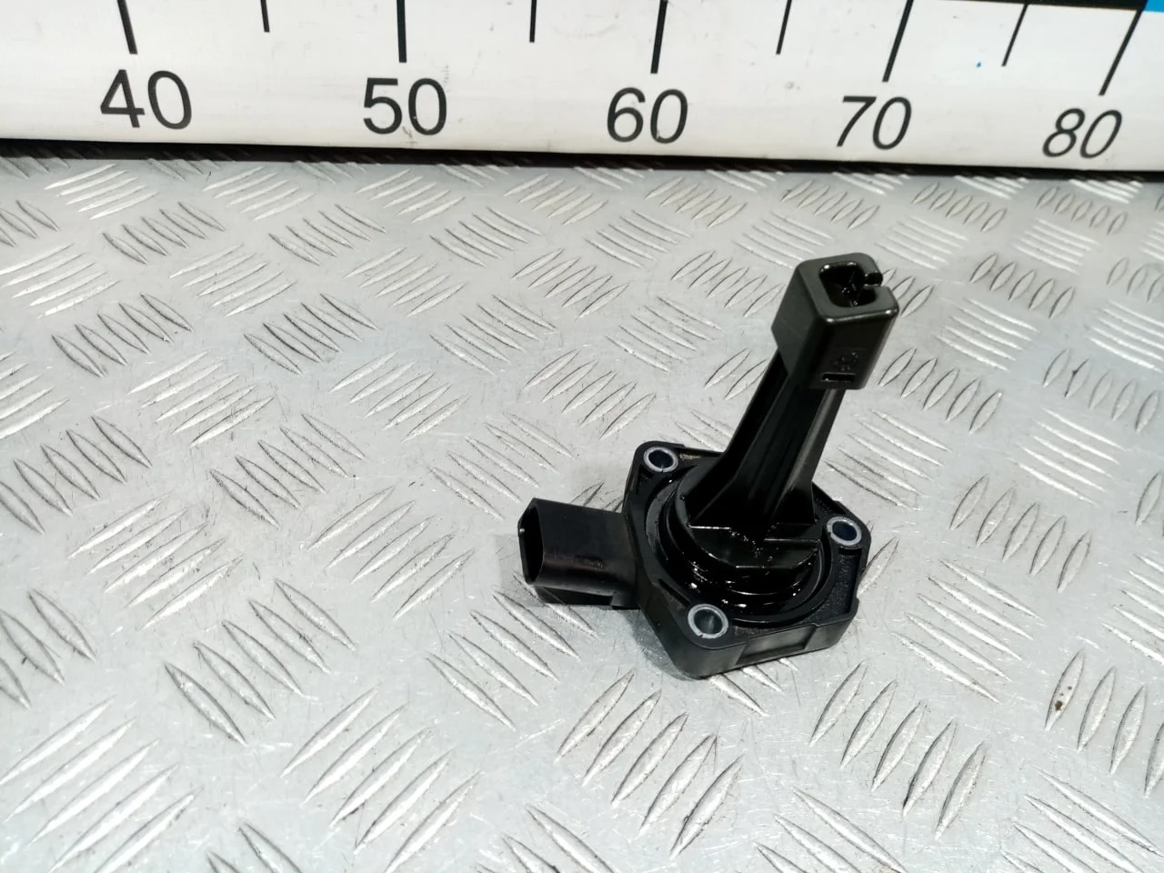 [Б/У] Датчик уровня масла [Код: 00637533 ]