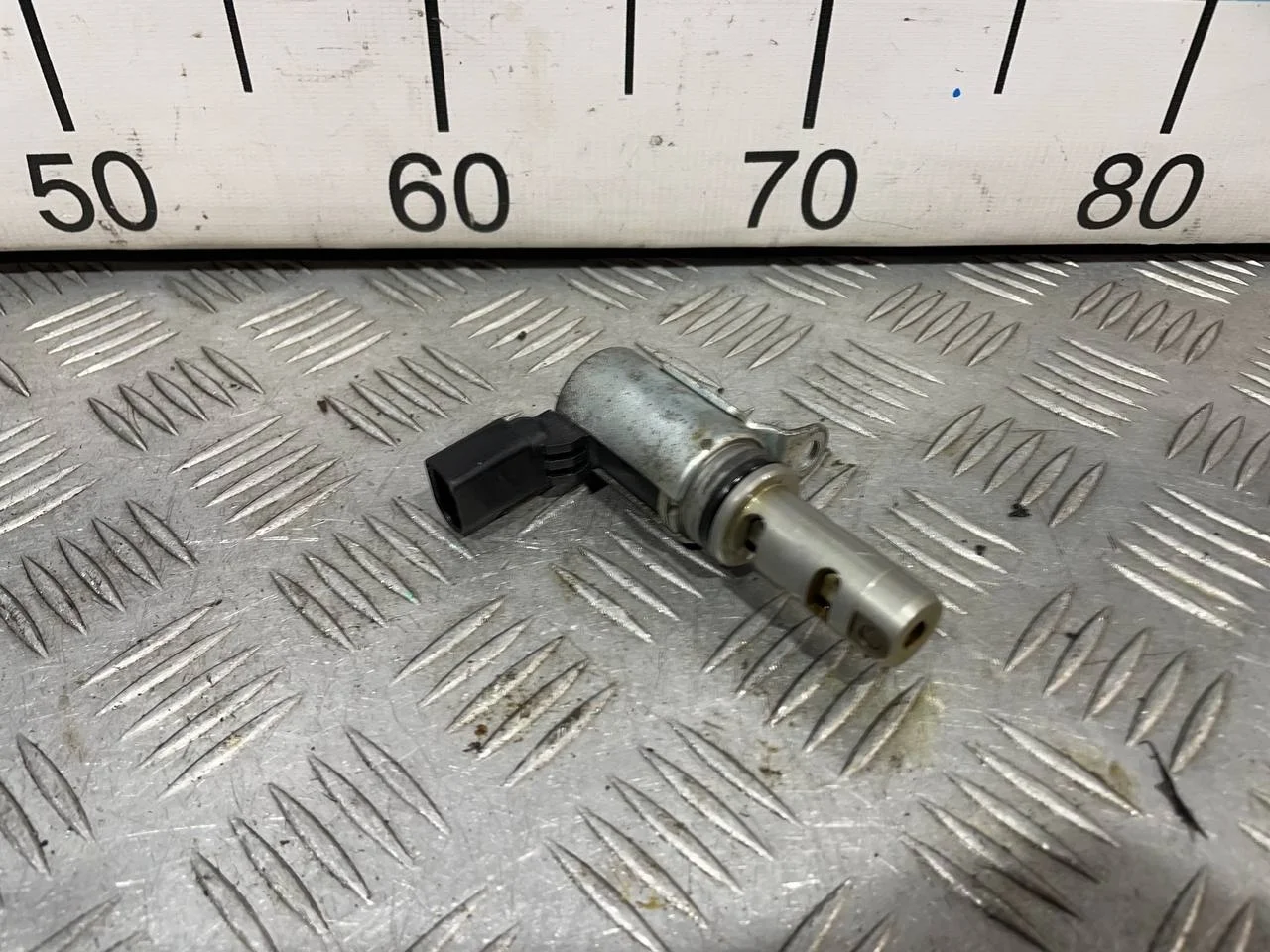 [Б/У] Клапан электромагнитный изменения фаз ГРМ [Код: 00636686 ]